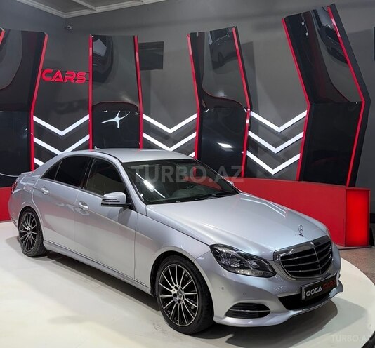 Mercedes E 220-3