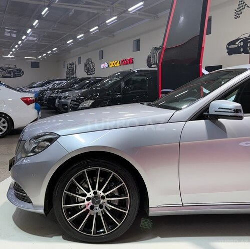 Mercedes E 220-8