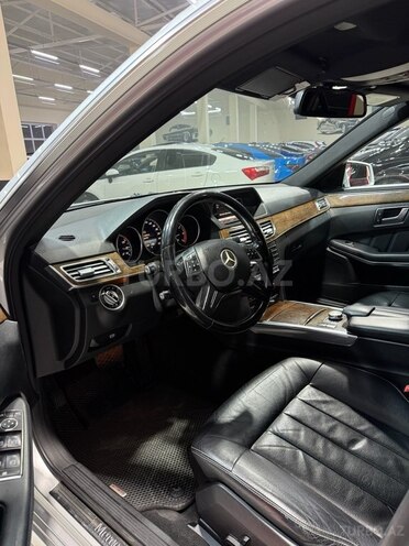Mercedes E 220-16