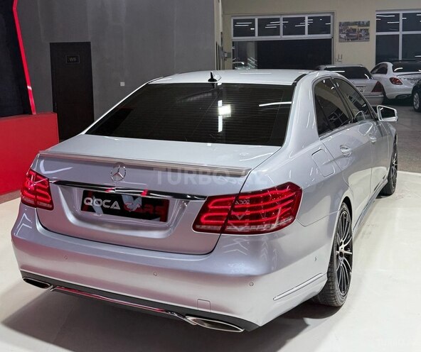 Mercedes E 220-12