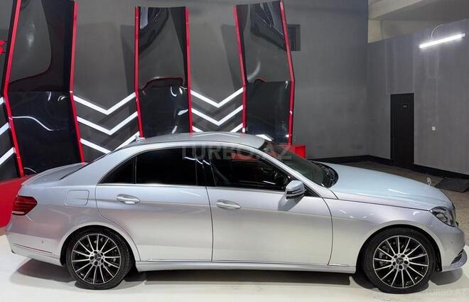 Mercedes E 220-4