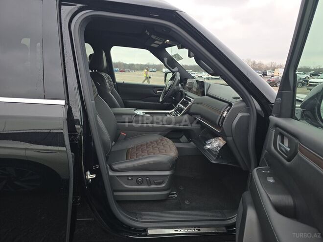 Nissan Armada-5