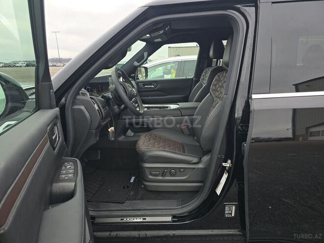 Nissan Armada-7