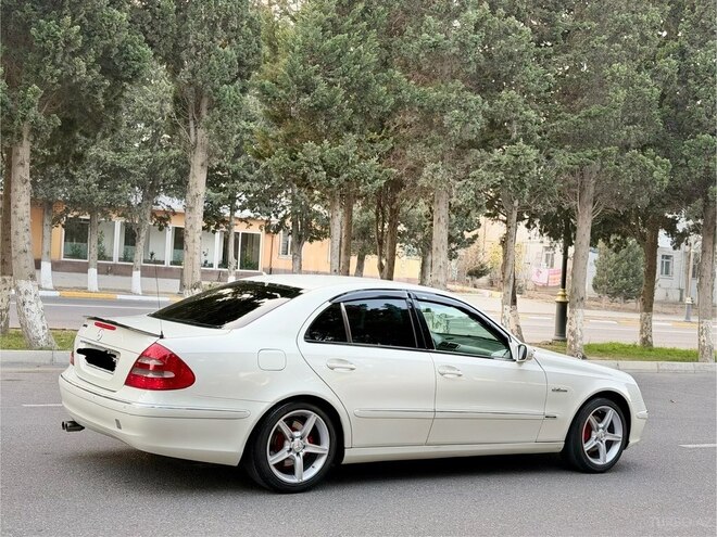 Mercedes E 220 2002, 214,114 km - 2.2 l - Xırdalan