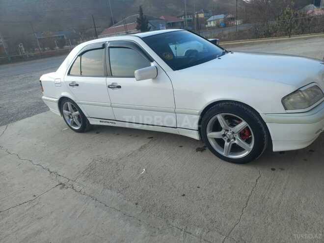 Mercedes C 200 2000, 298,500 km - 2.0 л - Qazax