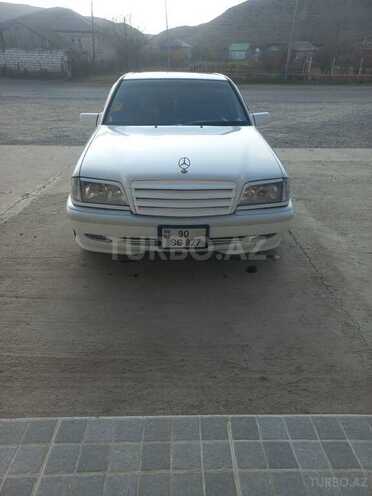 Mercedes C 200 2000, 298,500 km - 2.0 л - Qazax