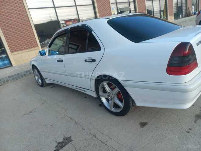 Mercedes C 200 2000, 298,500 km - 2.0 л - Qazax