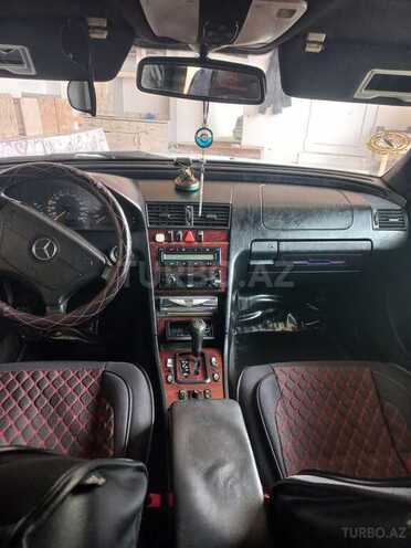 Mercedes C 200 2000, 298,500 km - 2.0 л - Qazax