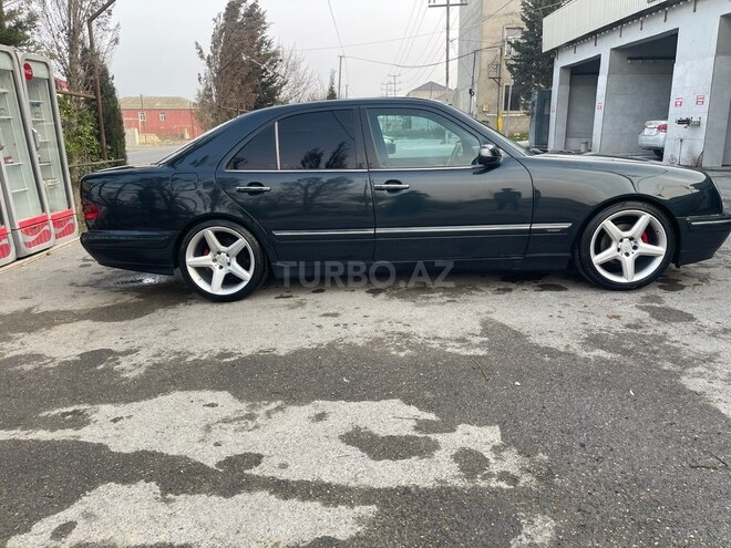 Mercedes E 220-4