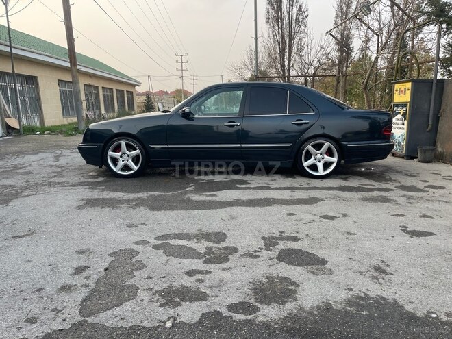 Mercedes E 220-9