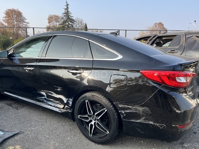 Hyundai Sonata-5