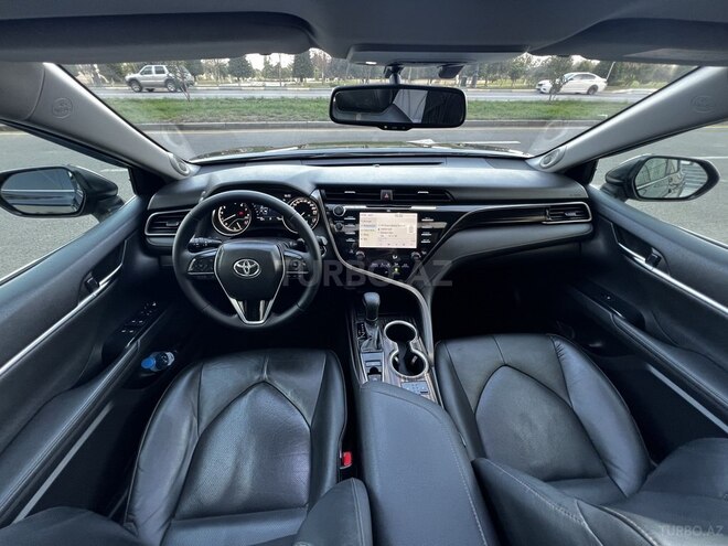 Toyota Camry-15