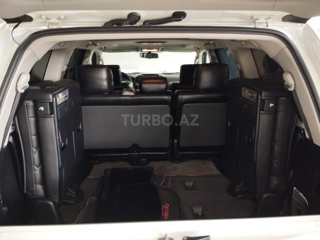 Toyota Land Cruiser-17