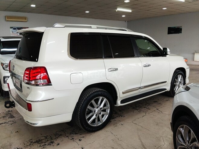 Toyota Land Cruiser-3