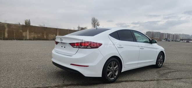 Hyundai Elantra 2018, 101,000 km - 2.0 л - Bakı