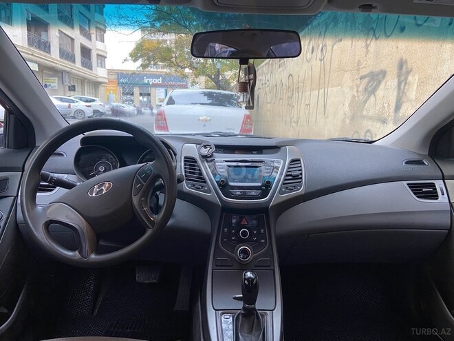 Hyundai Elantra 2015, 202,777 km - 1.8 l - Bakı