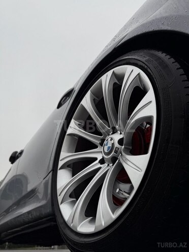 BMW 525-12