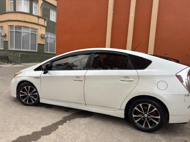 Toyota Prius 2015, 188,000 km - 1.8 л - Bakı