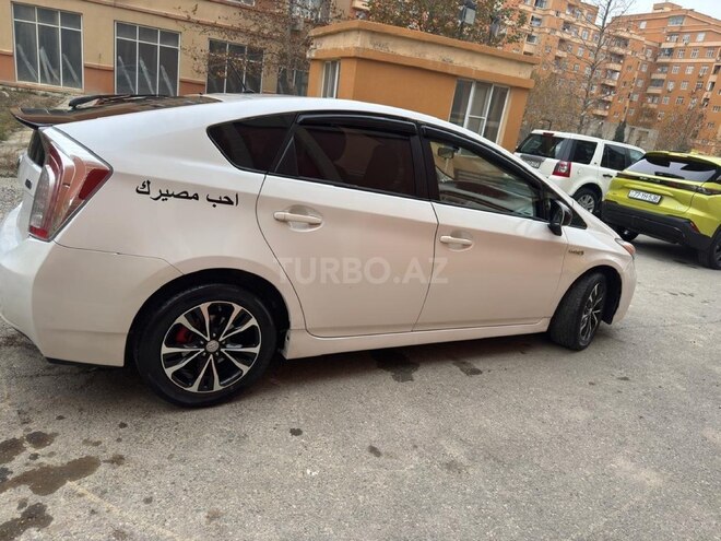 Toyota Prius 2015, 188,000 km - 1.8 л - Bakı
