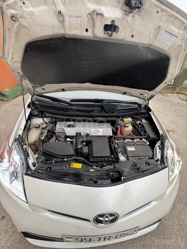Toyota Prius 2015, 188,000 km - 1.8 л - Bakı