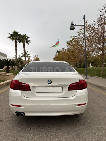 BMW 520 2015, 286,400 km - 2.0 l - Bakı