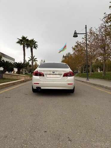 BMW 520 2015, 286,400 km - 2.0 l - Bakı