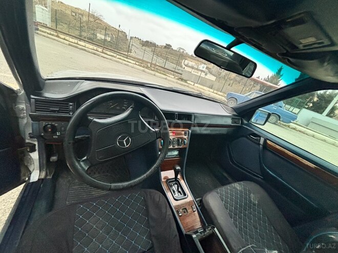 Mercedes 220 E 1994, 321,123 km - 2.2 l - Bakı