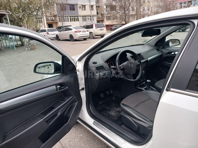 Opel Astra 2009, 235,000 km - 1.4 l - Sumqayıt