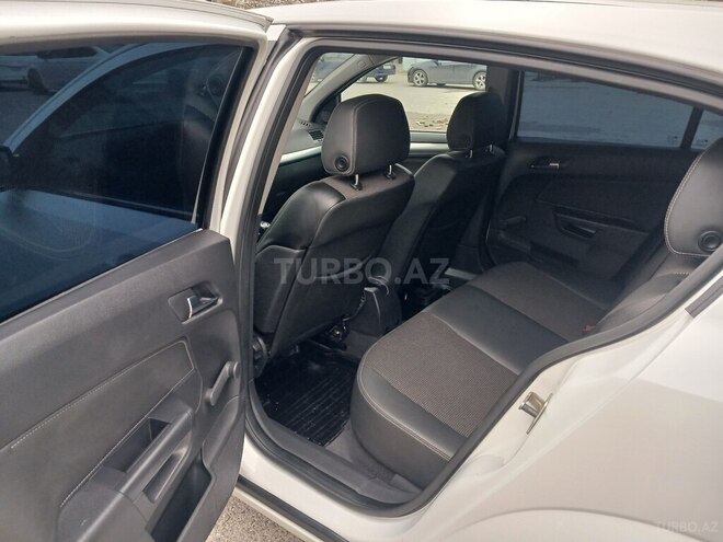 Opel Astra 2009, 235,000 km - 1.4 l - Sumqayıt