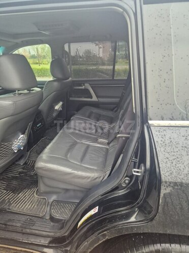Toyota Land Cruiser 2010, 300,000 km - 4.5 l - Salyan