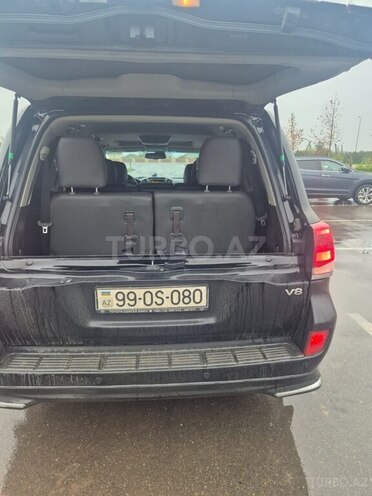 Toyota Land Cruiser 2010, 300,000 km - 4.5 l - Salyan
