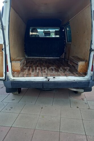 Ford Transit-9