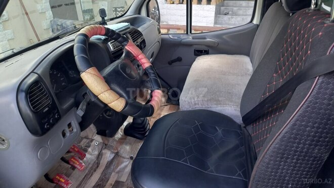 Ford Transit-11
