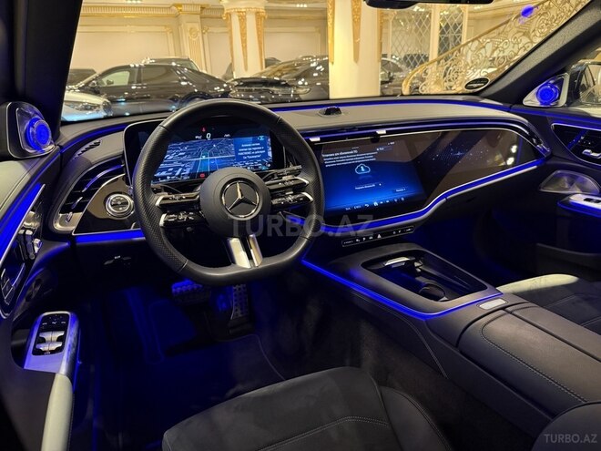 Mercedes E 300 e-12