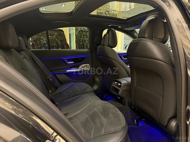 Mercedes E 300 e-14