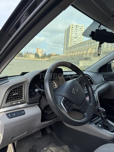 Hyundai Elantra 2017, 168,176 km - 2.0 л - Bakı