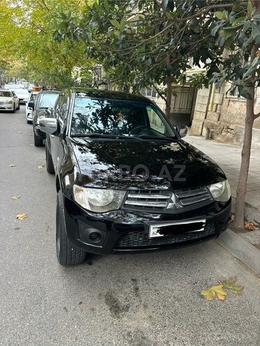 Mitsubishi L200 2011, 260,300 km - 2.5 l - Bakı