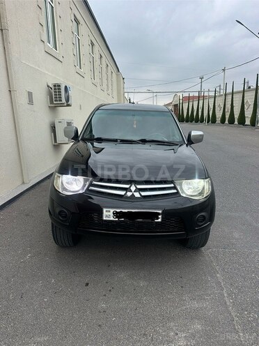Mitsubishi L200 2011, 260,300 km - 2.5 l - Bakı