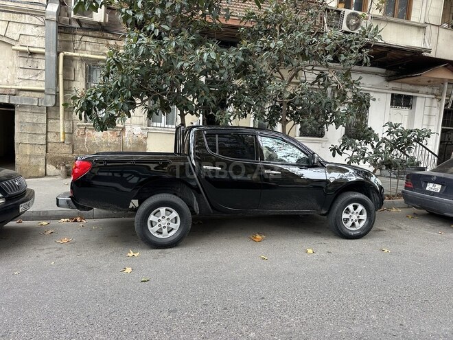 Mitsubishi L200 2011, 260,300 km - 2.5 l - Bakı