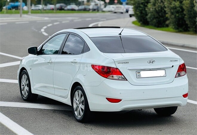 Hyundai Accent 2013, 137,000 km - 1.6 l - Bakı