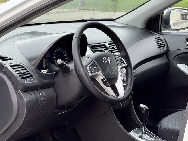 Hyundai Accent 2013, 137,000 km - 1.6 l - Bakı
