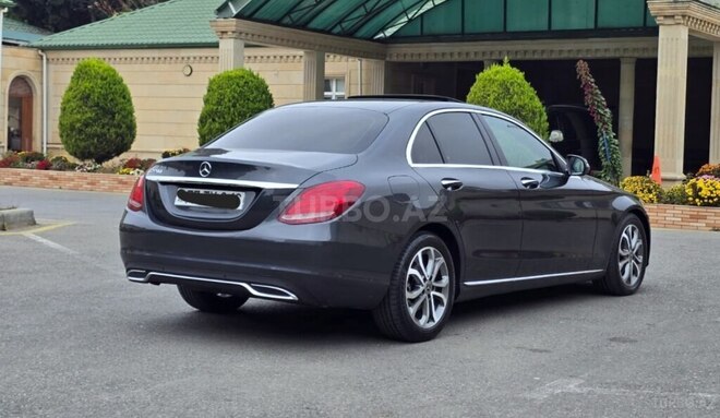 Mercedes C 220 d 2016, 238,500 km - 2.1 l - Bakı