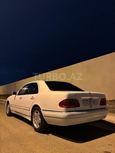 Mercedes E 220-7