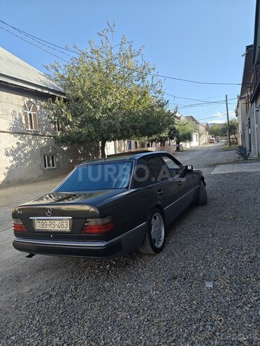 Mercedes E 230 1995, 300,000 km - 2.3 l - Şəmkir