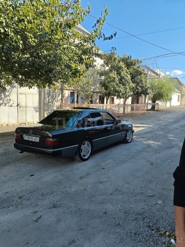 Mercedes E 230 1995, 300,000 km - 2.3 l - Şəmkir