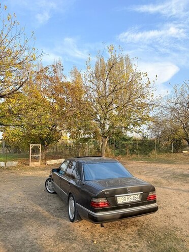 Mercedes E 230 1995, 300,000 km - 2.3 l - Şəmkir