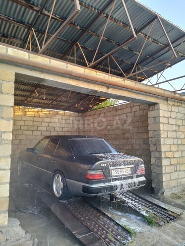 Mercedes E 230 1995, 300,000 km - 2.3 l - Şəmkir