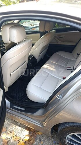 BMW 528 2013, 187,500 km - 2.0 l - Qax