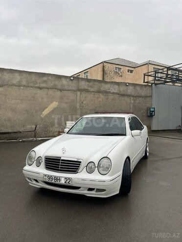 Mercedes E 220 1999, 246,000 km - 2.2 l - Bakı