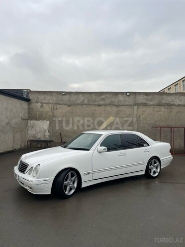 Mercedes E 220 1999, 246,000 km - 2.2 l - Bakı